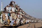 packed-train-pakistan.jpg