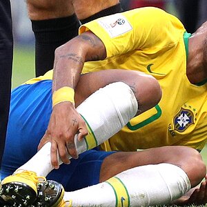 Neymar-has-been-slammed-by-Marco-van-Basten-for-over-acting.jpg