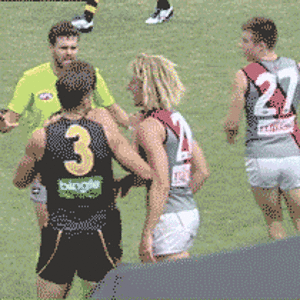 Heppell slung to ground.gif