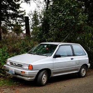 ford festiva.jpg