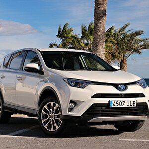 S0-modele--toyota-rav-4-4e-generation.jpg