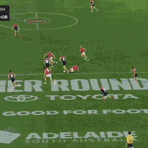 R5 v Essendon (1).gif