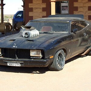 Ford_XB_Falcon_Coupe_Mad_Max_interceptor_replica_crop.jpg