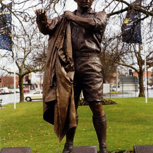 Albert Coates Statue.png